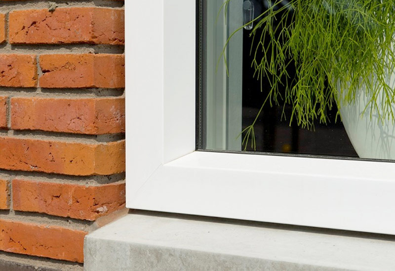 Blokje kunststof kozijnen Pieter Hendriks Zonwering Comfort Neer en Heythuysen